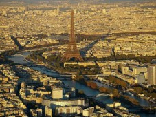 vol en helicoptère Paris - Versaille plus une escale d'1h à l'Abbaye Royale de Chaalis.