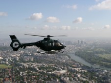 Vol en Hélicoptère au dessus de l'Ouest Parisien 30min + 1 heure d'escale à l'Aérodrome de Saint Cyr l'Ecole.