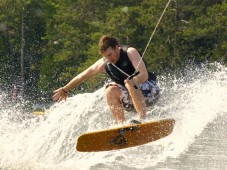 Leçon de Wakeboard ou ski nautique - Alpes-Maritimes (06) Alpes-Maritimes (06)