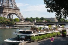 Tour Eiffel vue depuis la Seine 