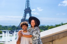 Photoshoot romantique à la Tour Eiffel et au jardin des Tuileries - Paris (75) 