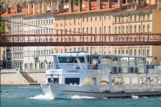 l'Hermès II, dernier des Bateaux Lyonnais