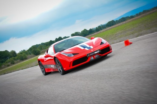 Conduire Ferrari F458 8 tours - Circuit de Trappes (78) ou Circuit de Montlhéry (91)