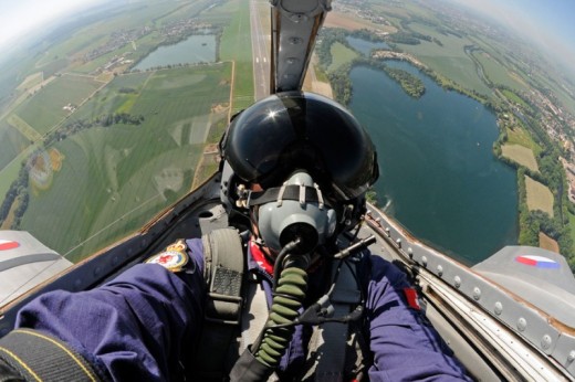 pilote avion de chasse migflug