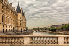 La conciergerie sur le bord de Seine