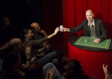 Spectacle de magie avec apéritif à Paris - Le Double Fond