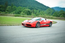 Pilotage Ferrari F458 4 tours - Circuit de Trappes (78) ou Circuit de Montlhéry (91)