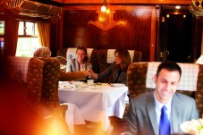 Repas à bord du Belmond British Pullman avec un mistère à résoudre