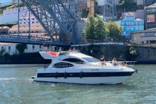 Excursion romantique sur un yacht privé sur le fleuve Douro