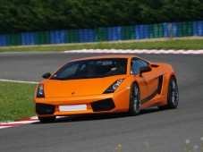 Pilotage Lamborghini Gallardo 6 tours - Circuit de Trappes (78) ou Circuit de Montlhéry (91)