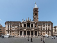 Roman basilicas and secret underground catacombs tour kids
