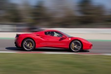 Pilotage Ferrari 488 GTB 6 tours - 3 circuits en Île-de-France