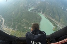 Traversée en montgolfière à travers les Pyrénées : Montsec et Mont-Rebei