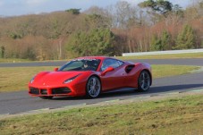 Stage Pilotage Ferrari 488 GTB 5 tours Fay de Bretagne