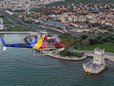 Vol en hélicoptère à Lisbonne pour 3 personnes
