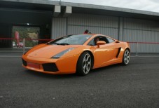 Copilotaje para Niños con Ferrari o Lamborghini - 4 Vueltas en circuito largo