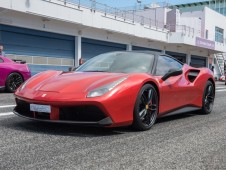 Pilotage Ferrari 488 GTB 2 tours - 3 circuits en Île-de-France