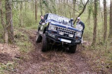 STAGE PILOTAGE 4X4 EN RÉGION PARISIENNE AU CIRCUIT TOUT TERRAIN DE FUBLAINES (77470)