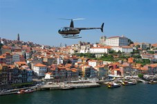 Tour de Porto en hélicoptère pour 3 personnes maximum
