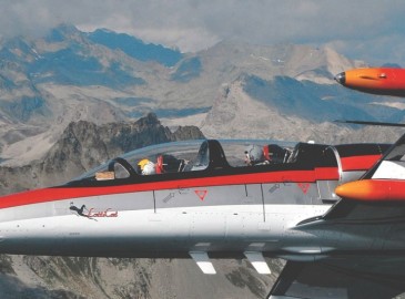 Avion militaire