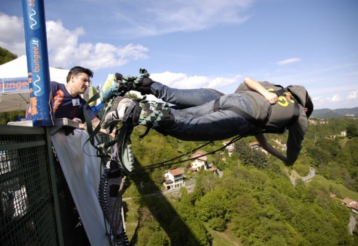 Saut à l'élastique