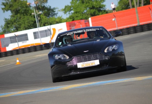 Aston Martin Circuit de Fontenay le Comte